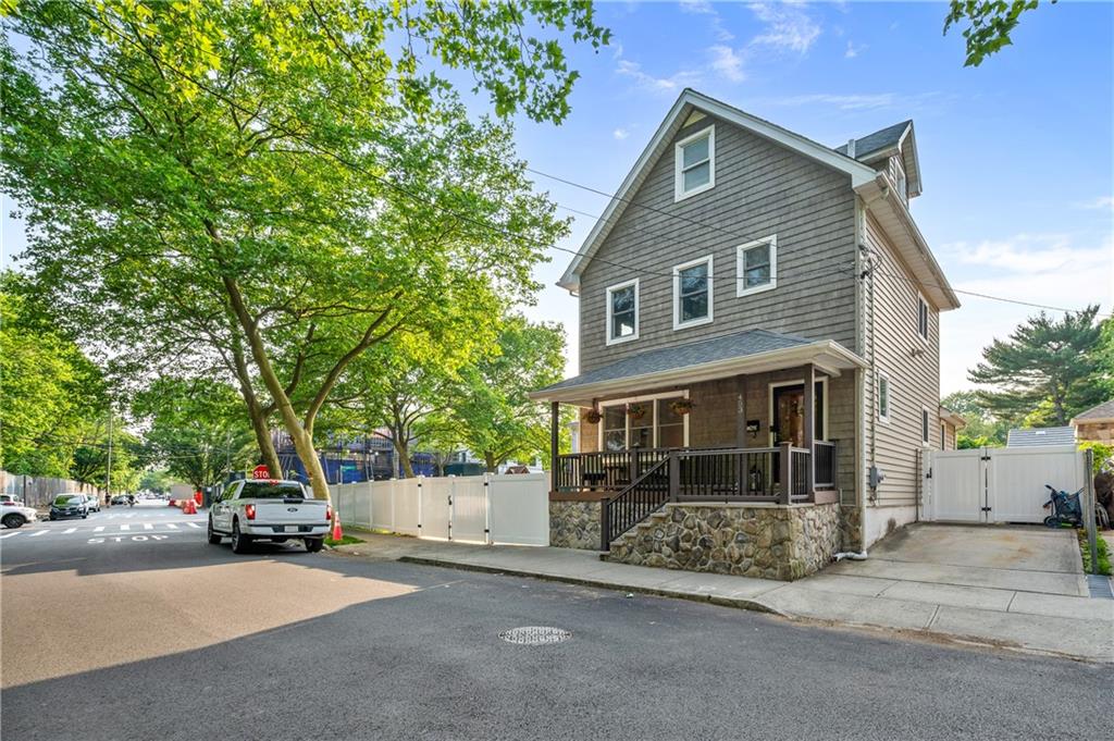 453 North Railroad Avenue Staten Island NY 10304