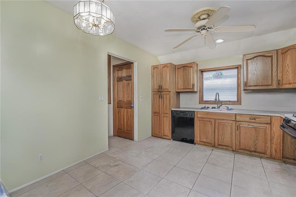 51 Rockwell Avenue Rosebank Staten Island NY 10305