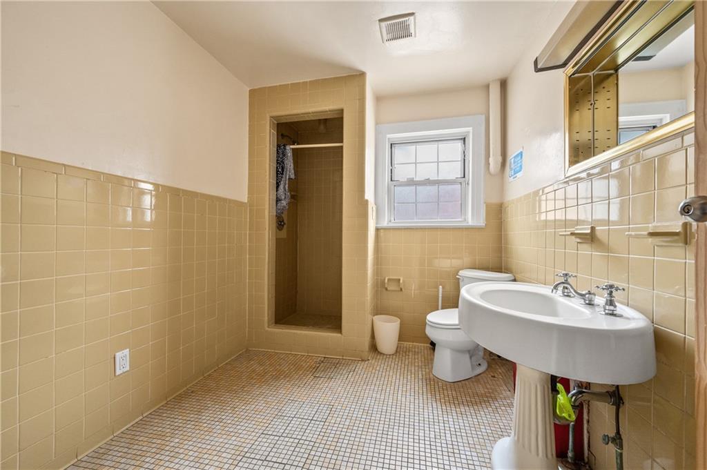 89-28 207th Street Queens Village Queens Village NY 11427