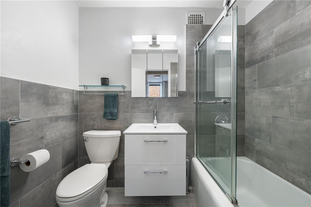 515 East 7th Street Kensington Brooklyn NY 11218