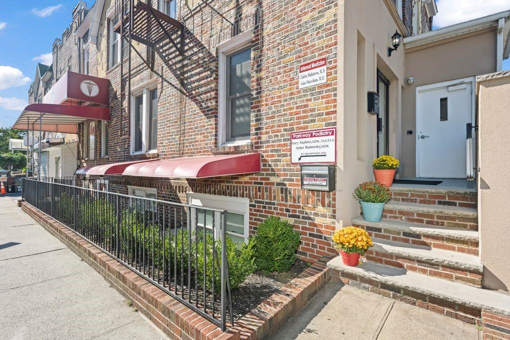 248 Avenue P Gravesend Brooklyn NY 11204