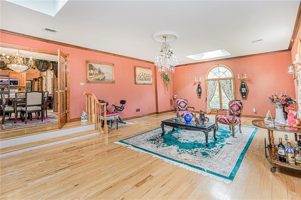 382 Edgegrove Avenue Annadale Staten Island NY 10312
