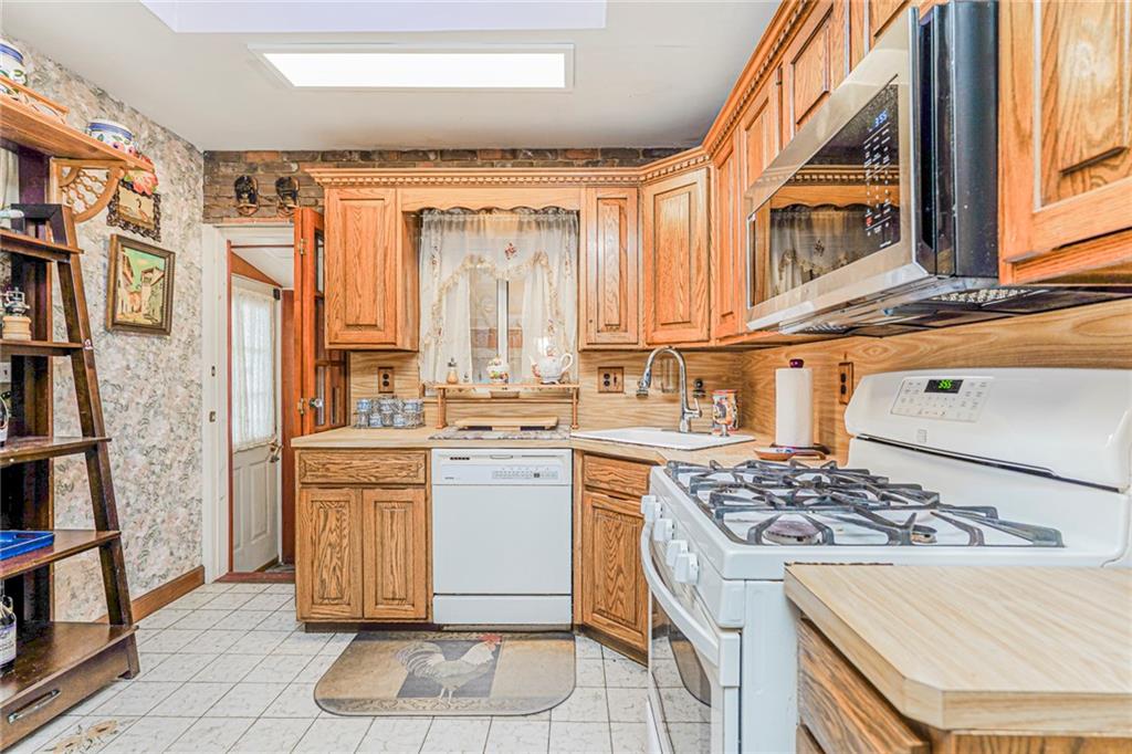 382 Edgegrove Avenue Annadale Staten Island NY 10312
