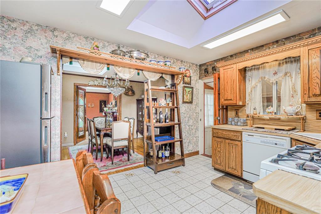 382 Edgegrove Avenue Annadale Staten Island NY 10312