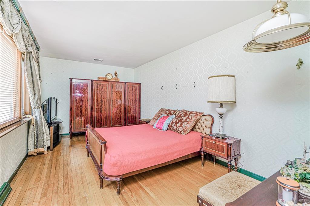 382 Edgegrove Avenue Annadale Staten Island NY 10312