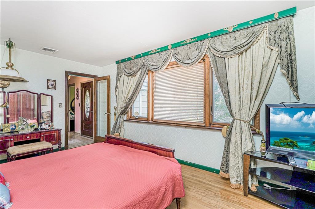 382 Edgegrove Avenue Annadale Staten Island NY 10312