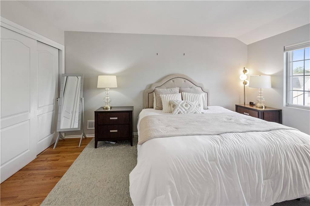 40 Rockwell Avenue Rosebank Staten Island NY 10305