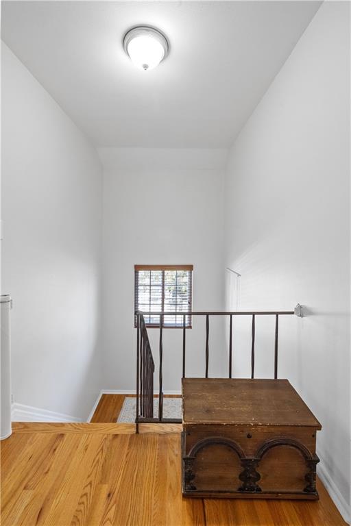 40 Rockwell Avenue Rosebank Staten Island NY 10305