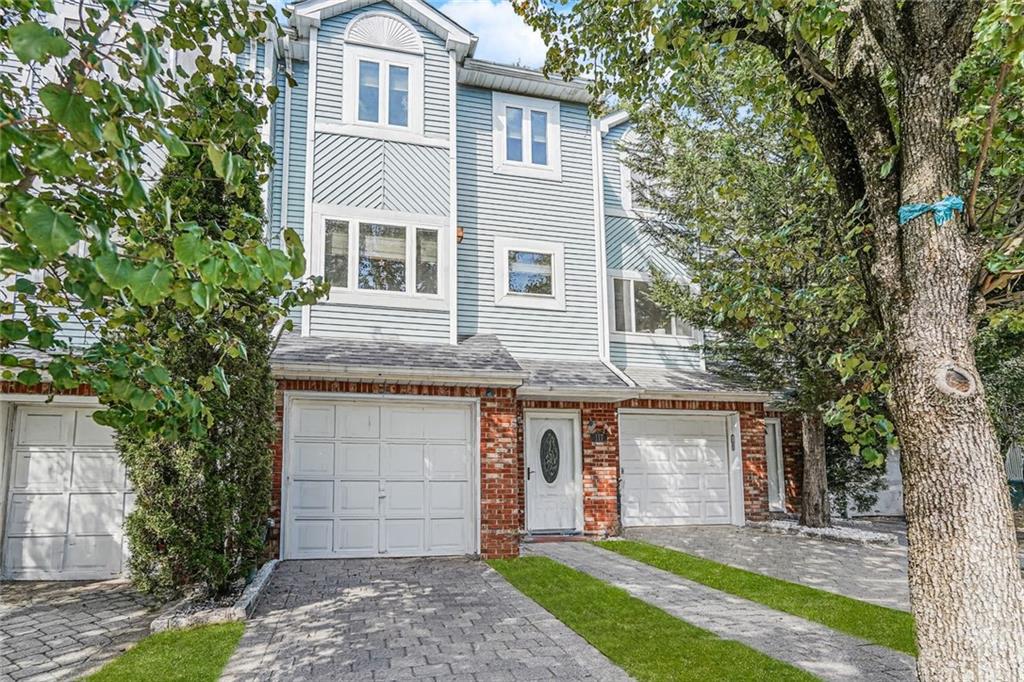117 Pembrook Loop Woodrow Staten Island NY 10309