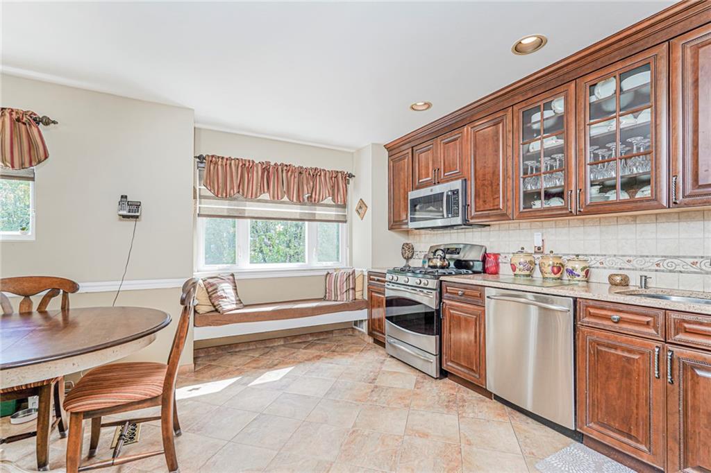 117 Pembrook Loop Woodrow Staten Island NY 10309