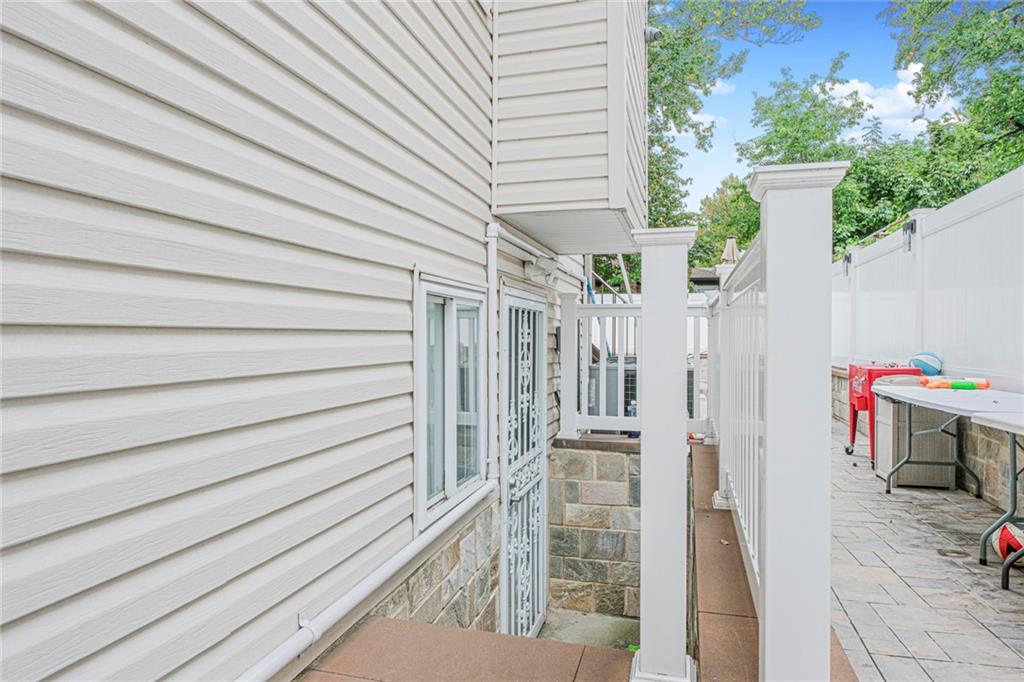 122 Guyon Avenue Oakwood New York NY 10306