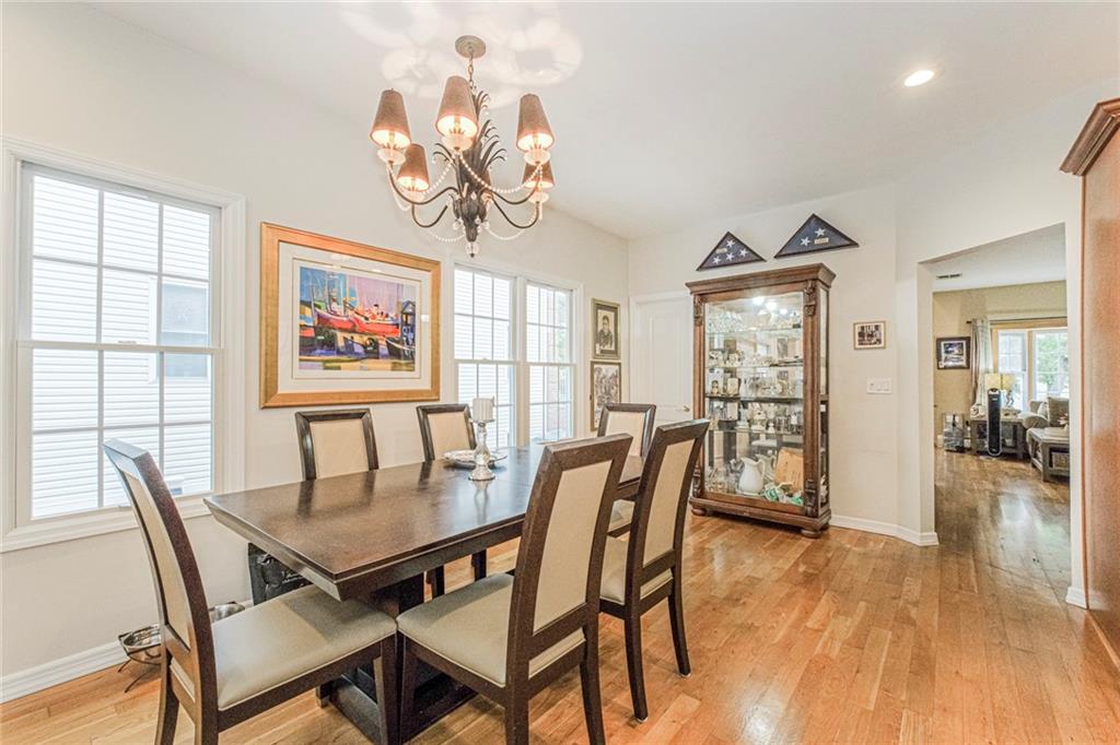 122 Guyon Avenue Oakwood New York NY 10306