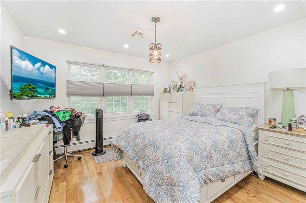 122 Guyon Avenue Oakwood New York NY 10306