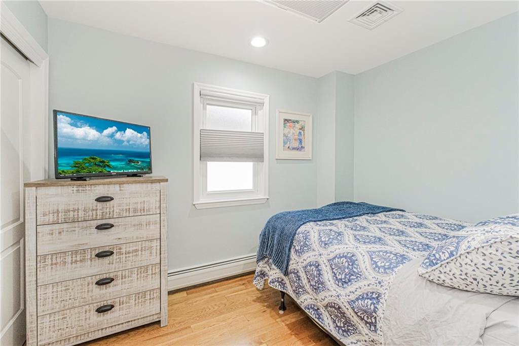 122 Guyon Avenue Oakwood New York NY 10306