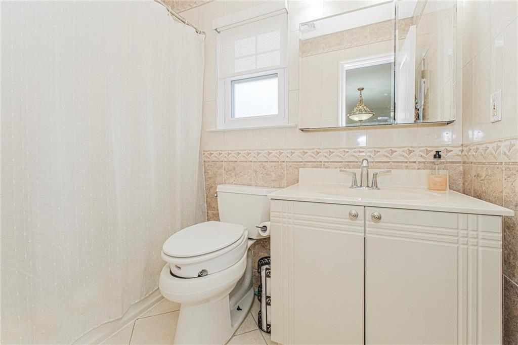 122 Guyon Avenue Oakwood New York NY 10306