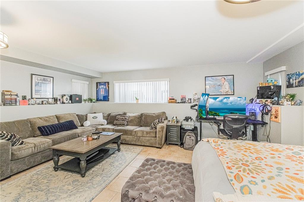 122 Guyon Avenue Oakwood New York NY 10306