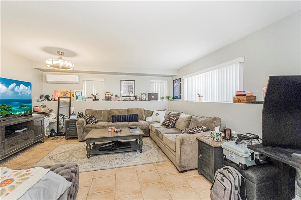 122 Guyon Avenue Oakwood New York NY 10306