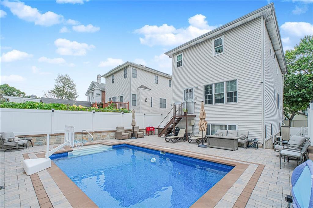 122 Guyon Avenue Oakwood New York NY 10306