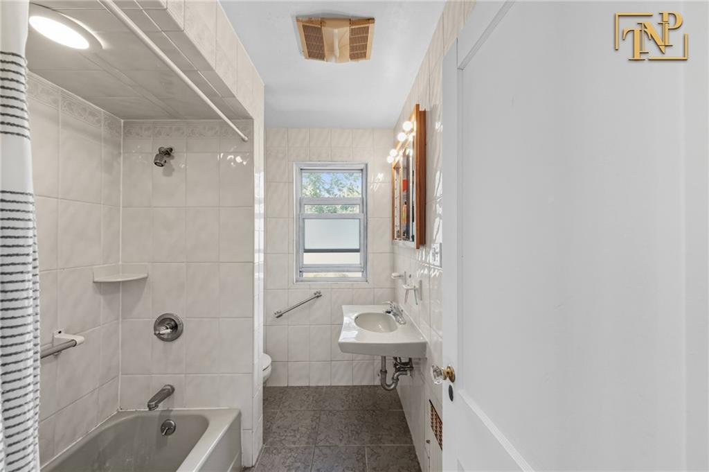 310 Brighton Avenue Tompkinsville Staten Island NY 10301