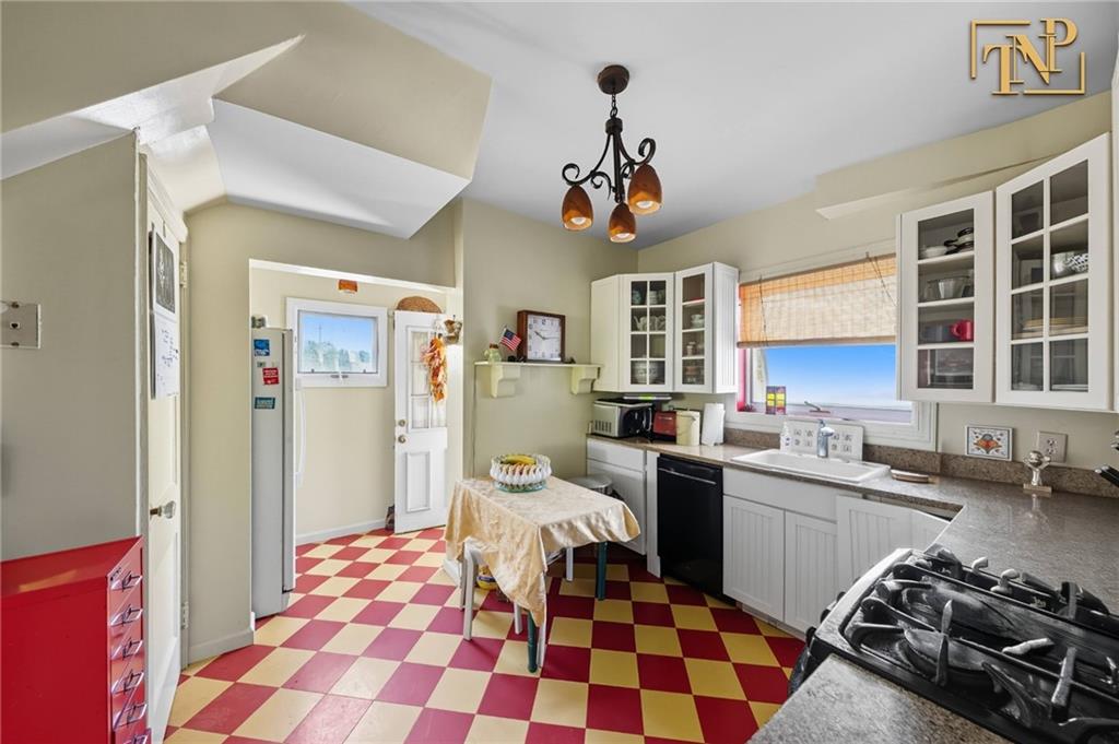 310 Brighton Avenue Tompkinsville Staten Island NY 10301