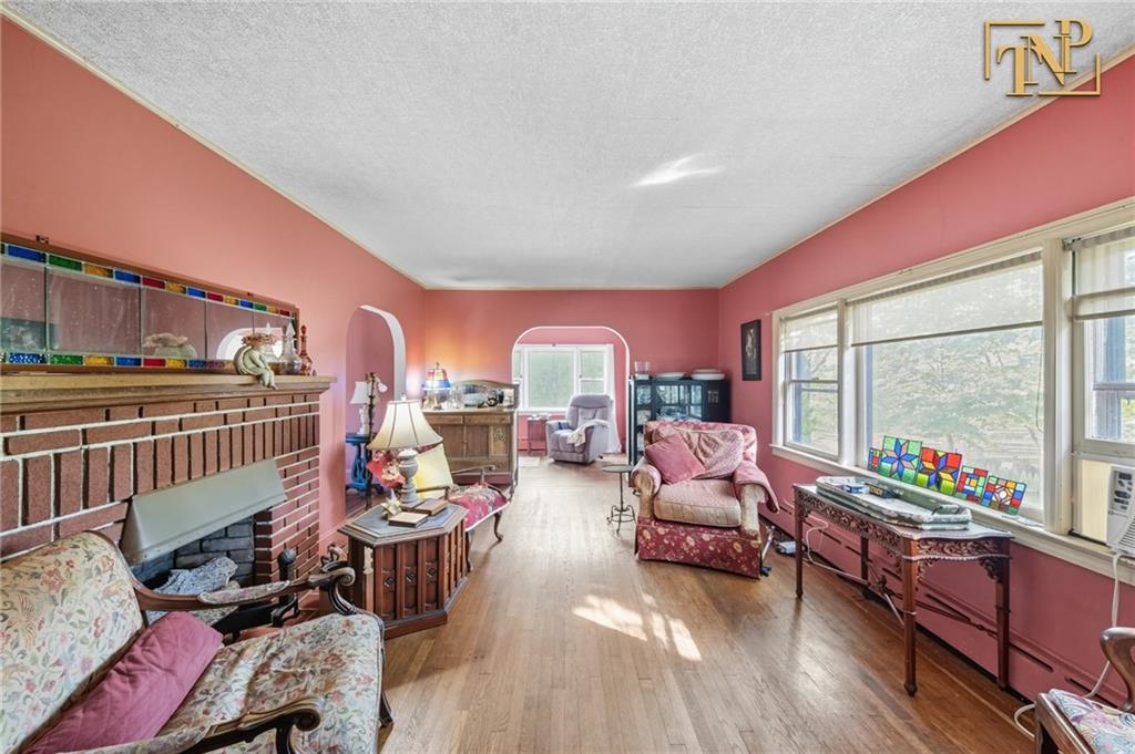 310 Brighton Avenue Tompkinsville Staten Island NY 10301