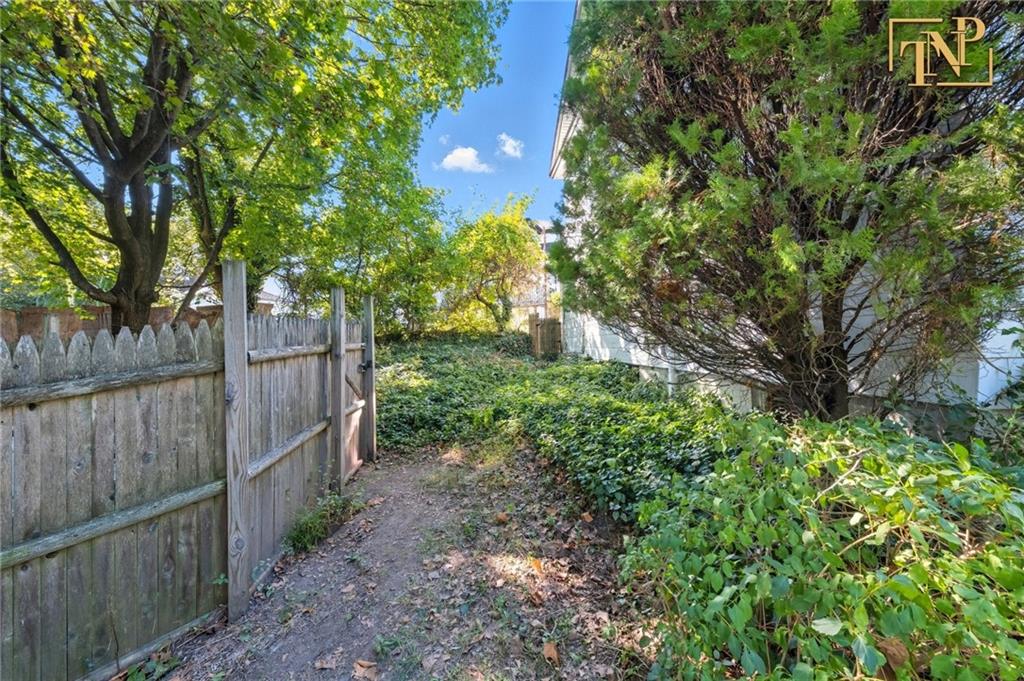310 Brighton Avenue Tompkinsville Staten Island NY 10301