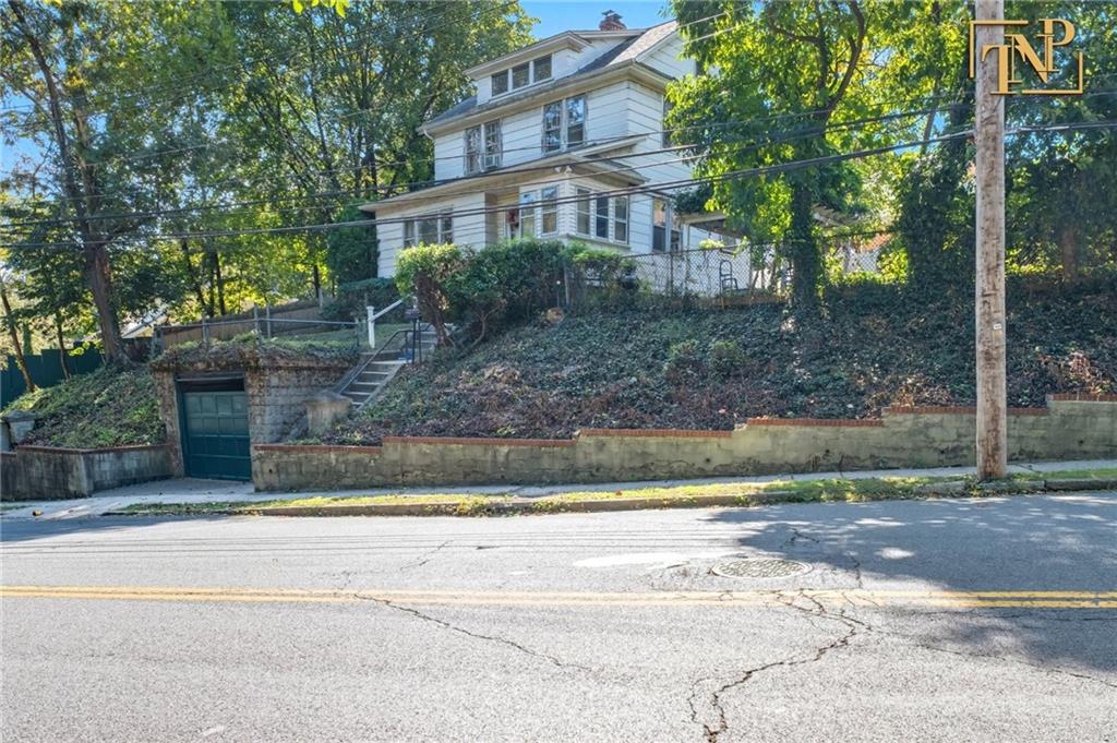310 Brighton Avenue Tompkinsville Staten Island NY 10301