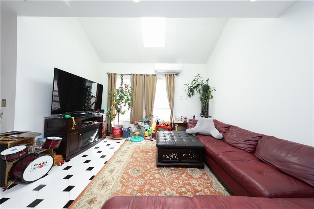 2489 East 21 Street Sheepshead Bay Brooklyn NY 11235