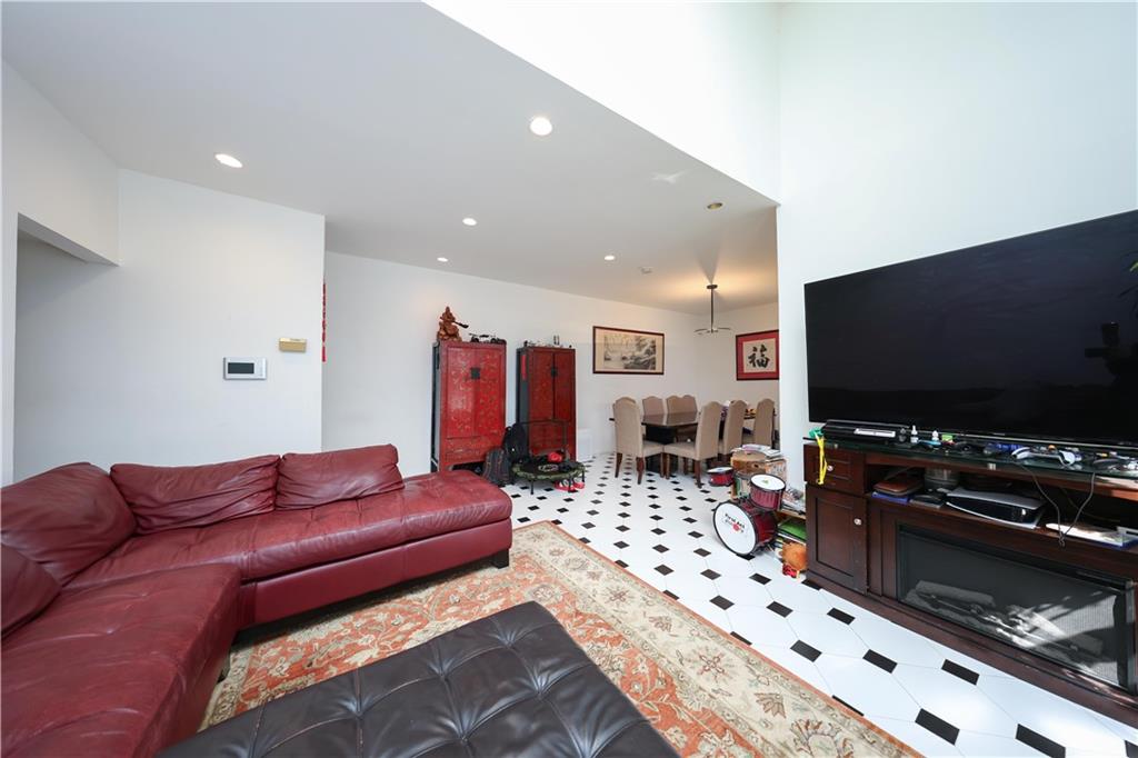 2489 East 21 Street Sheepshead Bay Brooklyn NY 11235