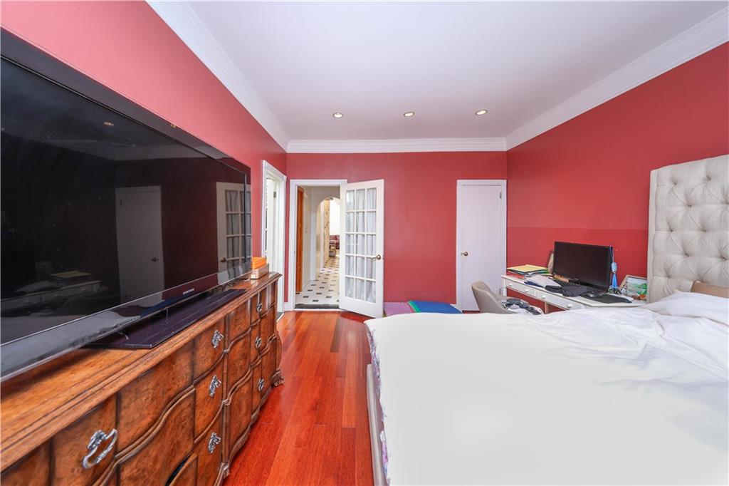 2489 East 21 Street Sheepshead Bay Brooklyn NY 11235