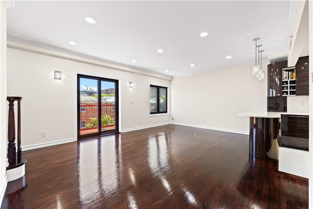 3165 Emmons Avenue Sheepshead Bay Brooklyn NY 11235
