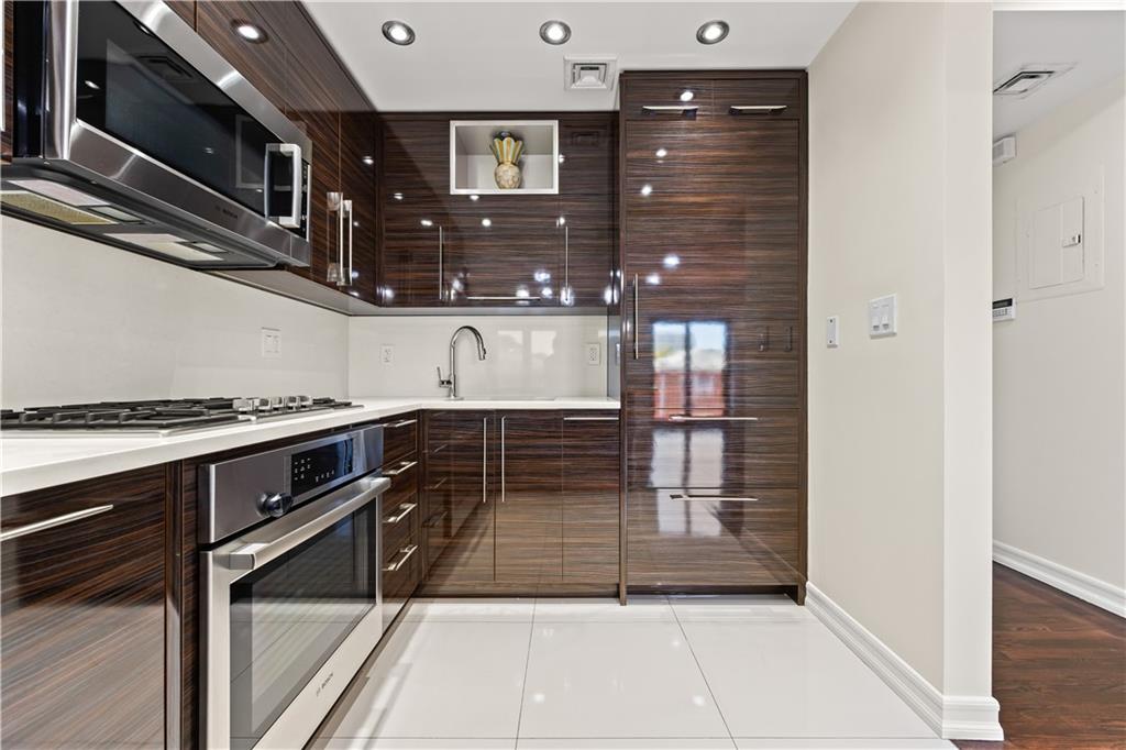 3165 Emmons Avenue Sheepshead Bay Brooklyn NY 11235