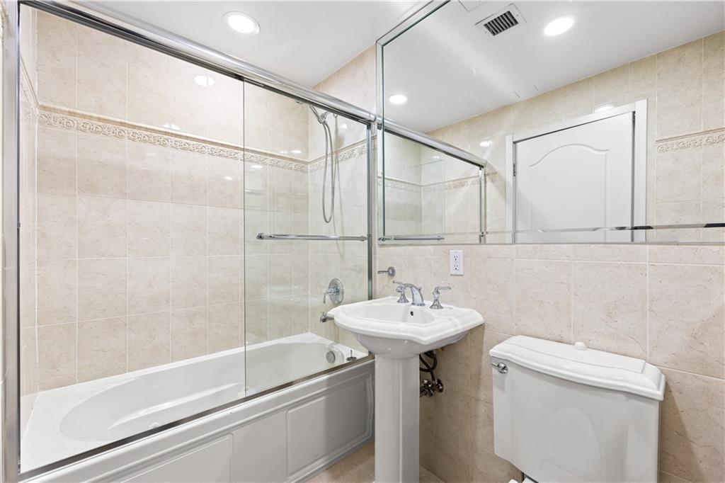 3165 Emmons Avenue Sheepshead Bay Brooklyn NY 11235