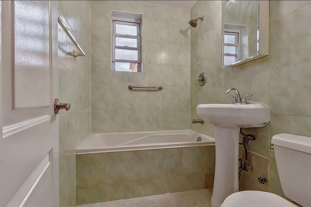 388 Avenue S Gravesend Unknown NY 11223