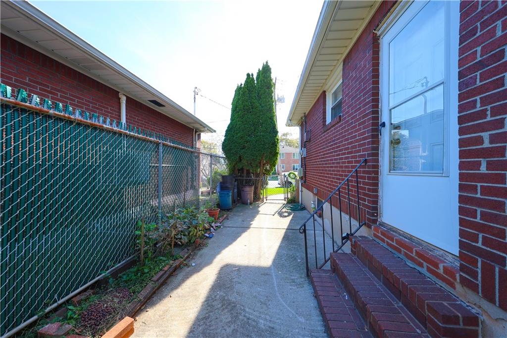 25 Lincoln Avenue Grant City Staten Island NY 10306