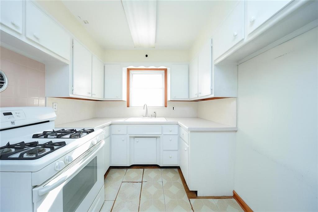 25 Lincoln Avenue Grant City Staten Island NY 10306