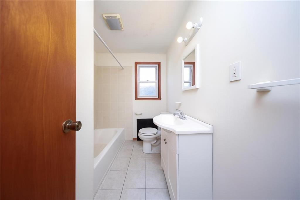 25 Lincoln Avenue Grant City Staten Island NY 10306