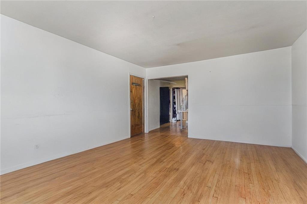 124 Van cortlandt Avenue Sunnyside Staten Island NY 10301