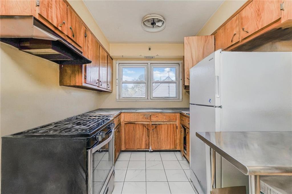 124 Van cortlandt Avenue Sunnyside Staten Island NY 10301