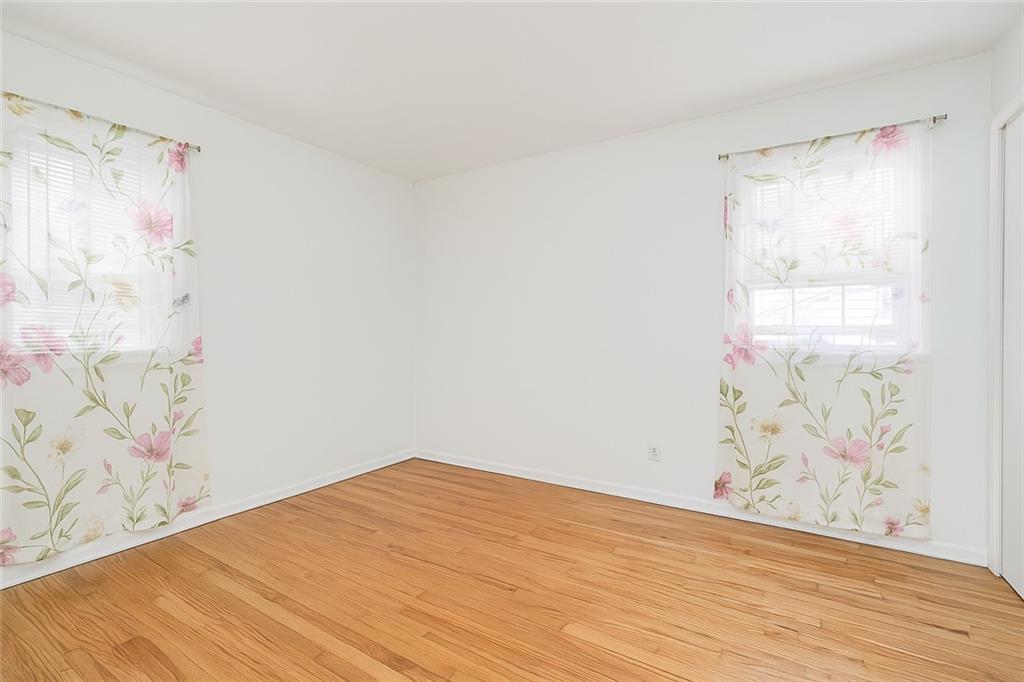 124 Van cortlandt Avenue Sunnyside Staten Island NY 10301