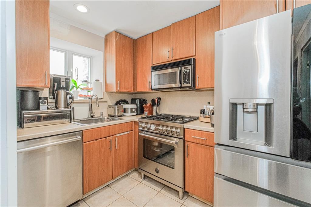 2809 East 28th Street Sheepshead Bay Brooklyn NY 11235
