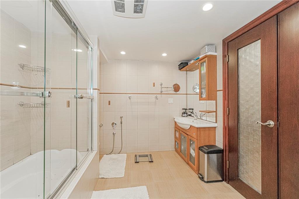 2809 East 28th Street Sheepshead Bay Brooklyn NY 11235