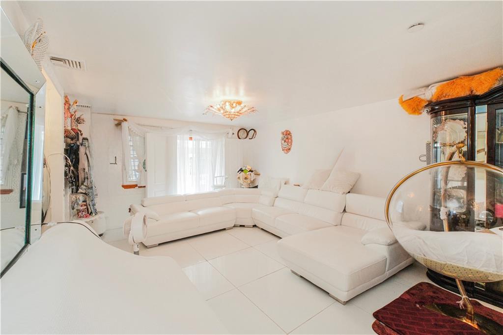 339 Avenue P Bensonhurst Brooklyn NY 11204