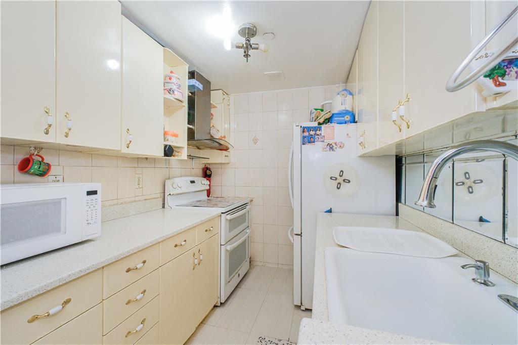 339 Avenue P Bensonhurst Brooklyn NY 11204