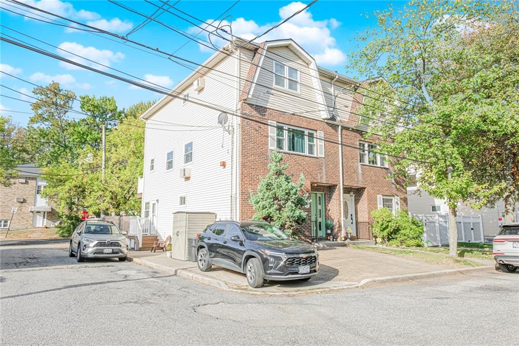 22 Crest Loop Eltingville Staten Island NY 10312