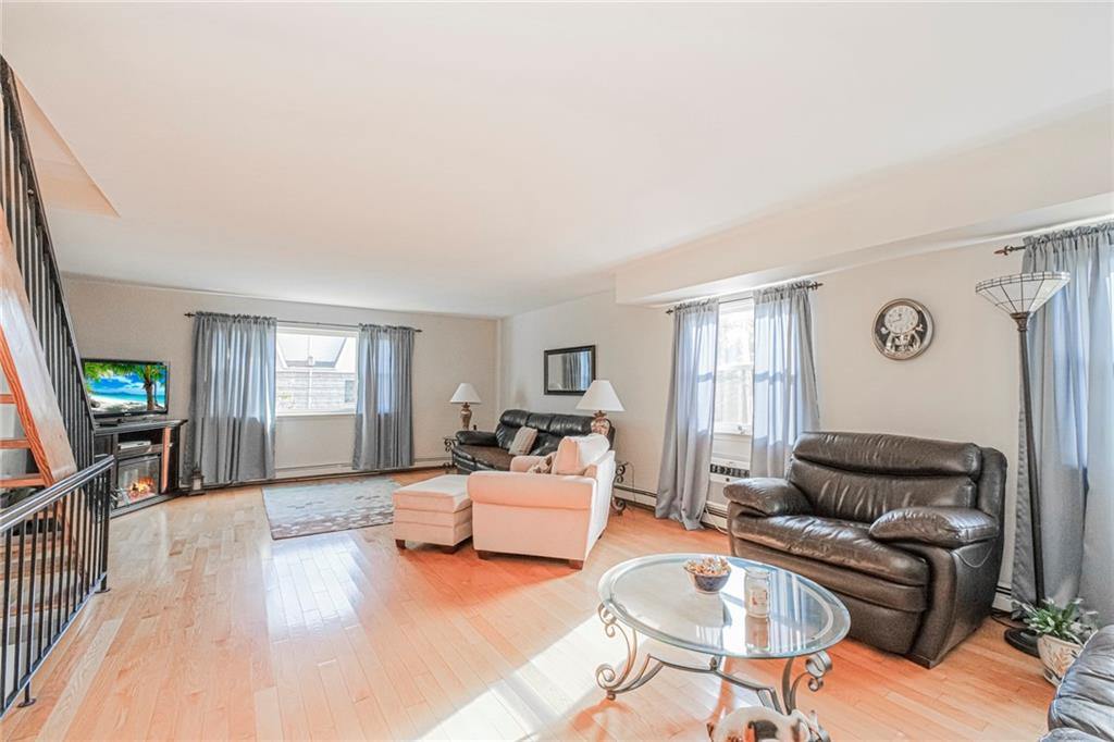 22 Crest Loop Eltingville Staten Island NY 10312