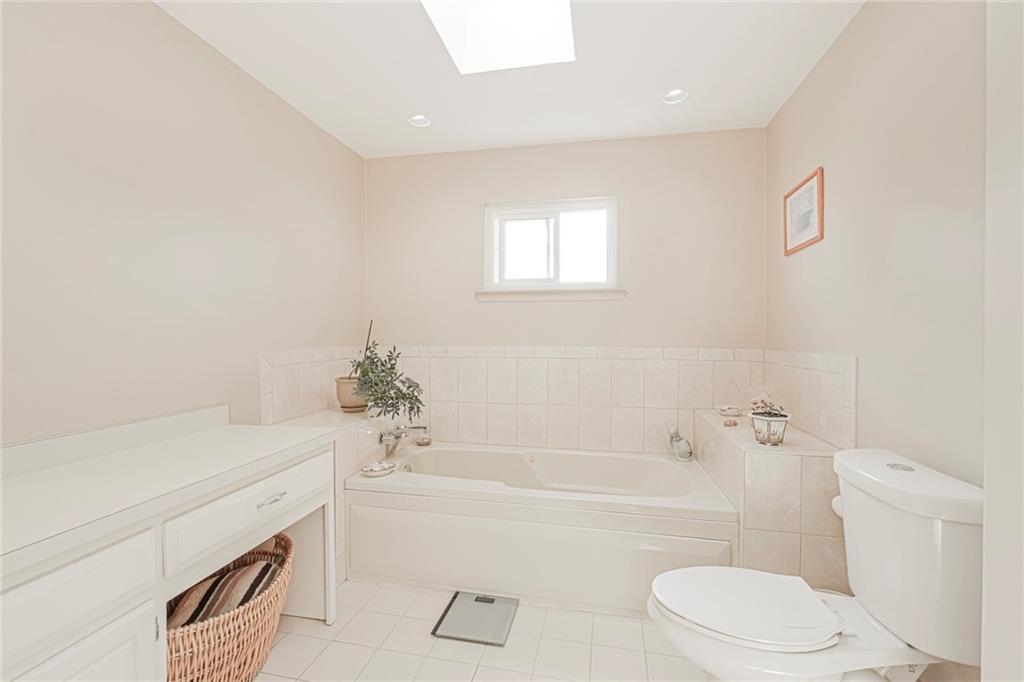 22 Crest Loop Eltingville Staten Island NY 10312