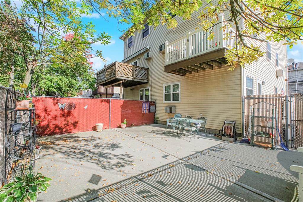22 Crest Loop Eltingville Staten Island NY 10312