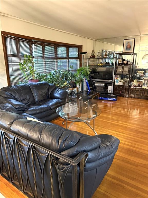 482 Steuben Street Grasmere Staten Island NY 10305