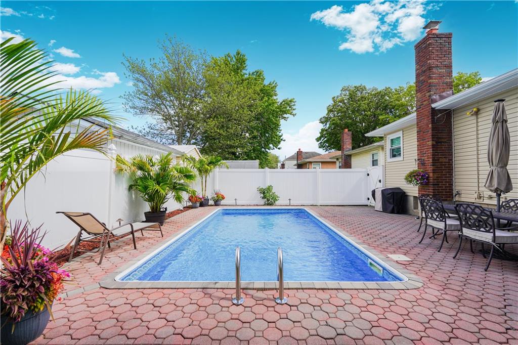 381 Burgher Avenue Staten Island NY 10305